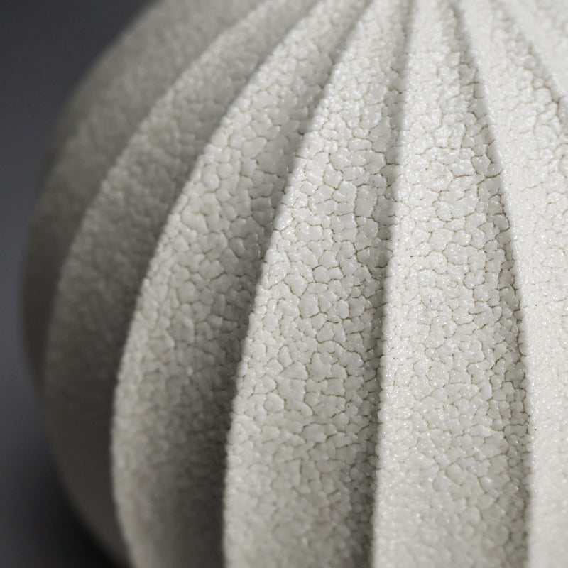 Faceted Shino Vase ー酒井 博司 “志野壺”