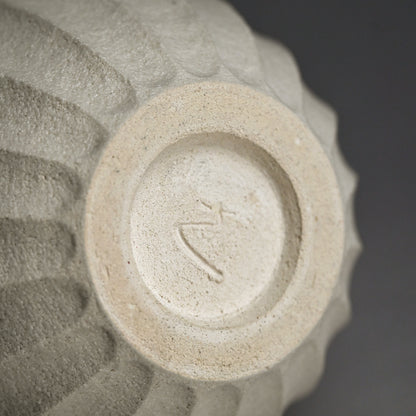Faceted Shino Vase ー酒井 博司 “志野壺”