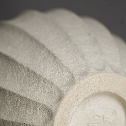 Faceted Shino Vase ー酒井 博司 “志野壺”