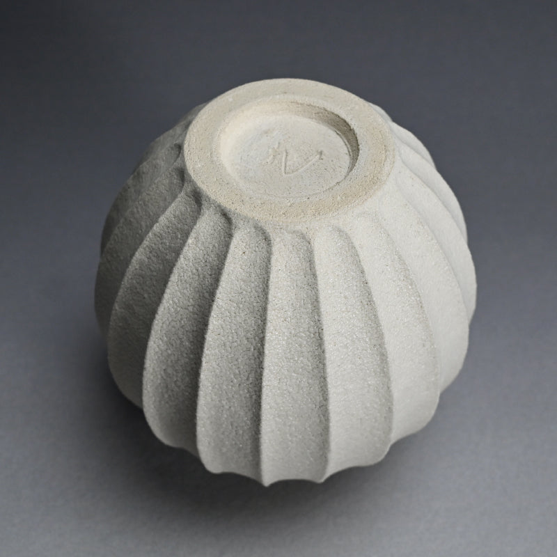 Faceted Shino Vase ー酒井 博司 “志野壺”
