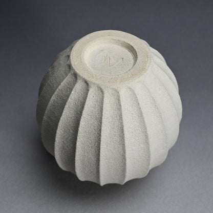 Faceted Shino Vase ー酒井 博司 “志野壺”