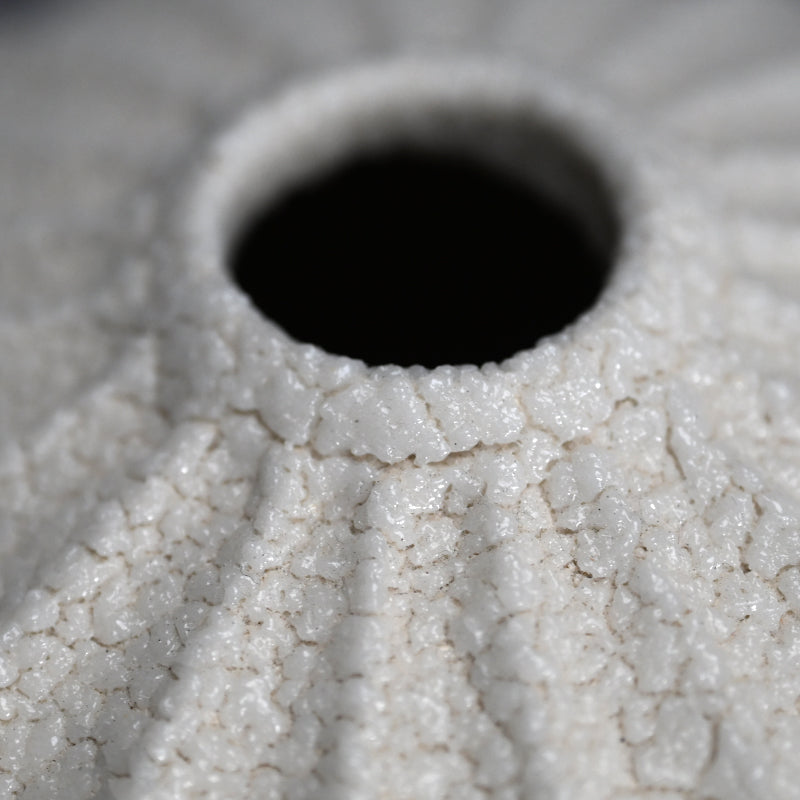 Faceted Shino Vase ー酒井 博司 “志野壺”
