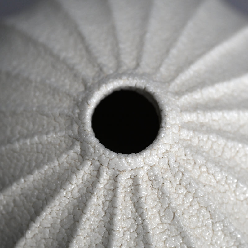 Faceted Shino Vase ー酒井 博司 “志野壺”