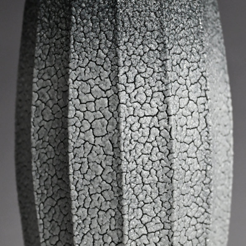 Ai-iro Blue Shino Vase ー酒井 博司 “藍色志野花入れ”