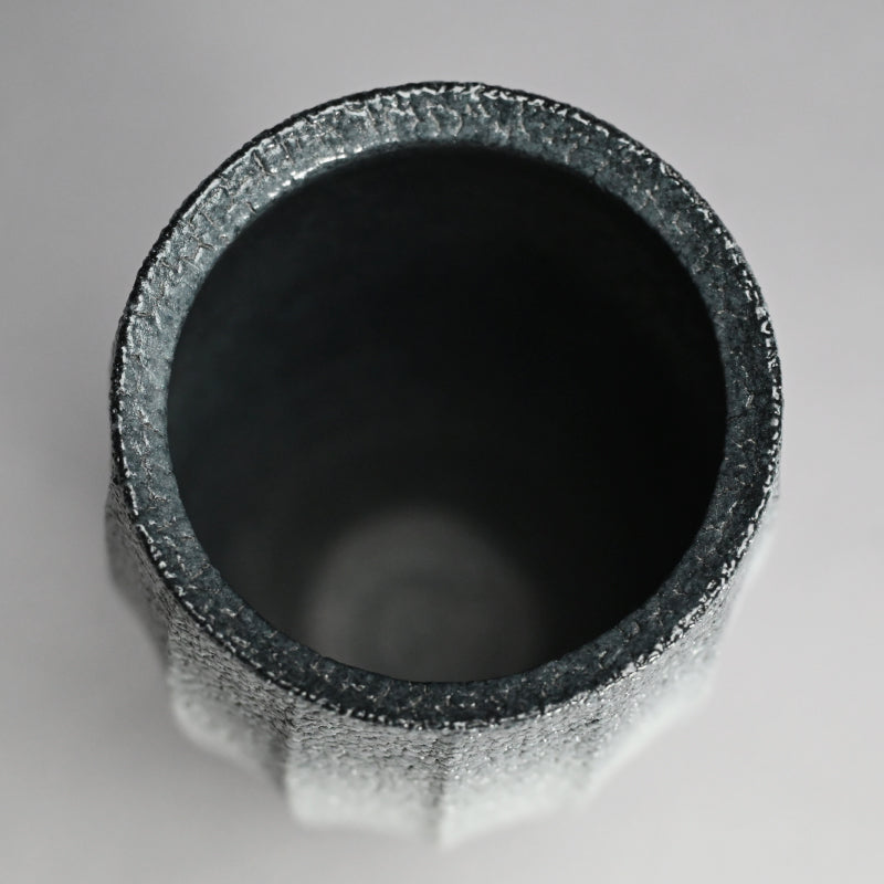 Ai-iro Blue Shino Vase ー酒井 博司 “藍色志野花入れ”