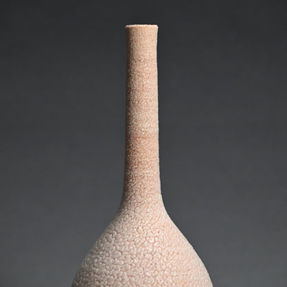 Shino Ichirin Sashi Flower Vase ー酒井 博司 “紅志野 一輪差し”