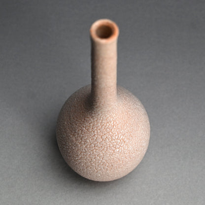 Shino Ichirin Sashi Flower Vase ー酒井 博司 “紅志野 一輪差し”