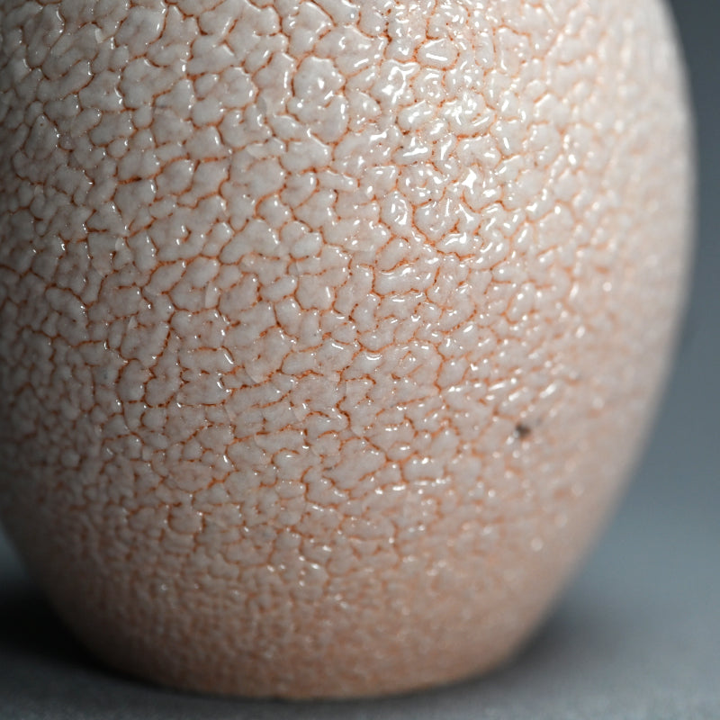 Shino Ichirin Sashi Flower Vase ー酒井 博司 “紅志野 一輪差し”