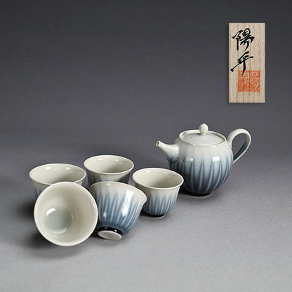 Ryusaiji Teapot and Yunomi Set ー永草 陽平 “流彩磁ポット”、”湯呑”