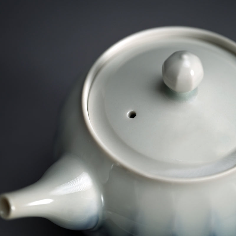 Ryusaiji Teapot and Yunomi Set ー永草 陽平 “流彩磁ポット”、”湯呑”