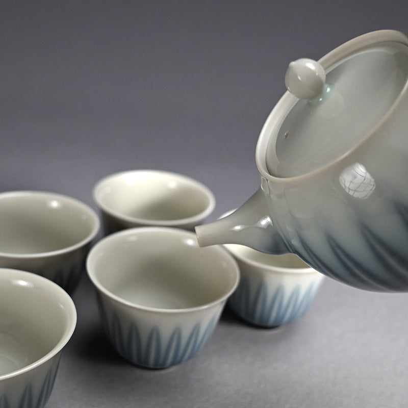 Ryusaiji Teapot and Yunomi Set ー永草 陽平 “流彩磁ポット”、”湯呑”