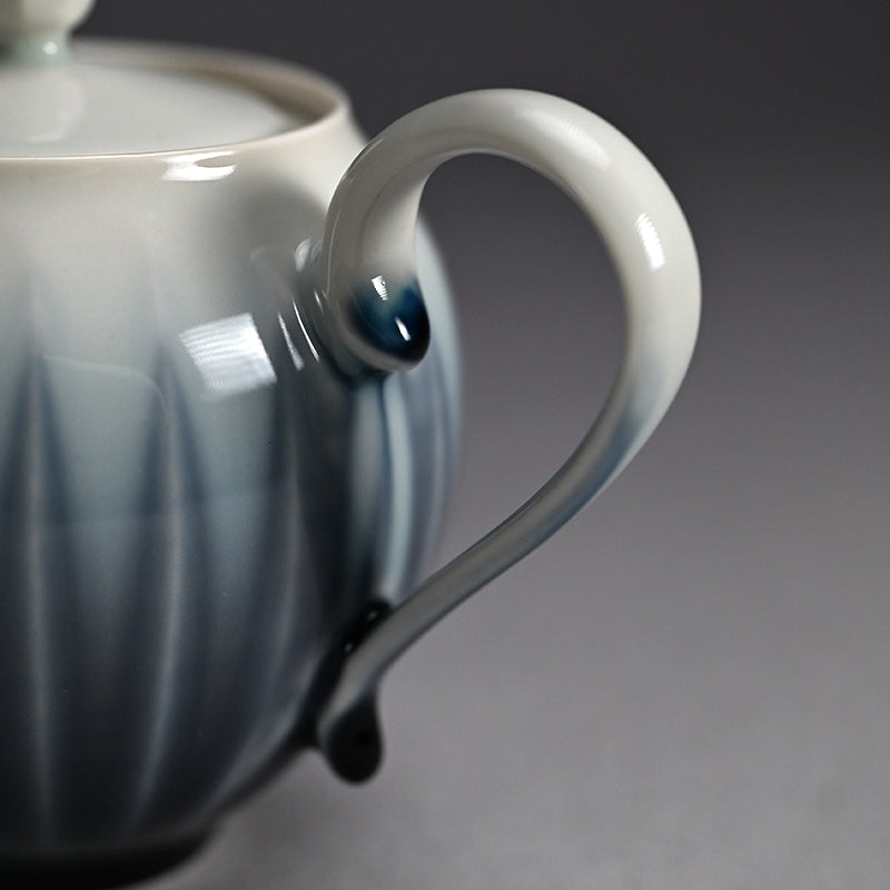 Ryusaiji Teapot and Yunomi Set ー永草 陽平 “流彩磁ポット”、”湯呑”