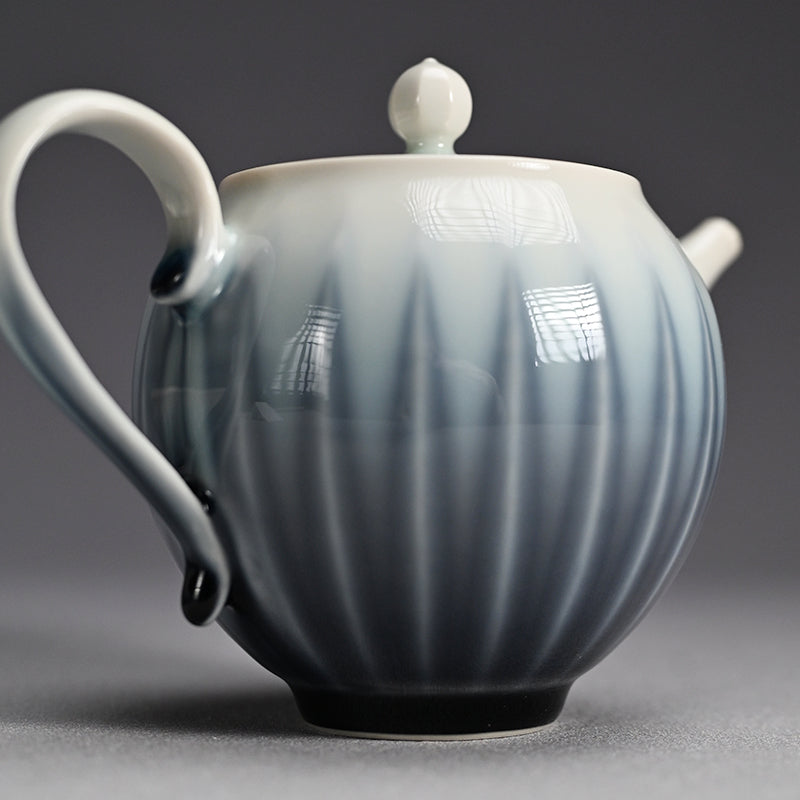 Ryusaiji Teapot and Yunomi Set ー永草 陽平 “流彩磁ポット”、”湯呑”