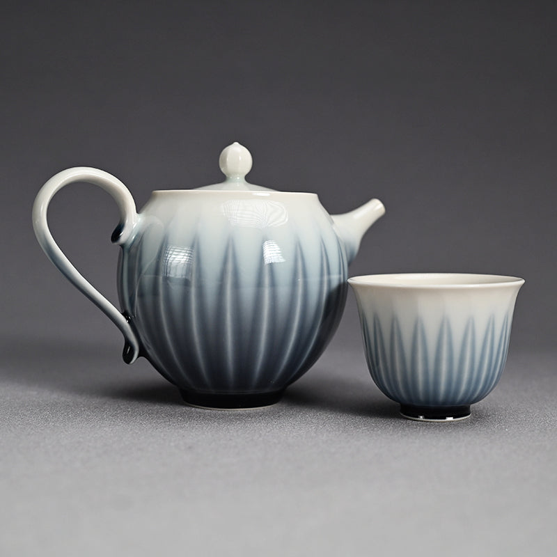 Ryusaiji Teapot and Yunomi Set ー永草 陽平 “流彩磁ポット”、”湯呑”