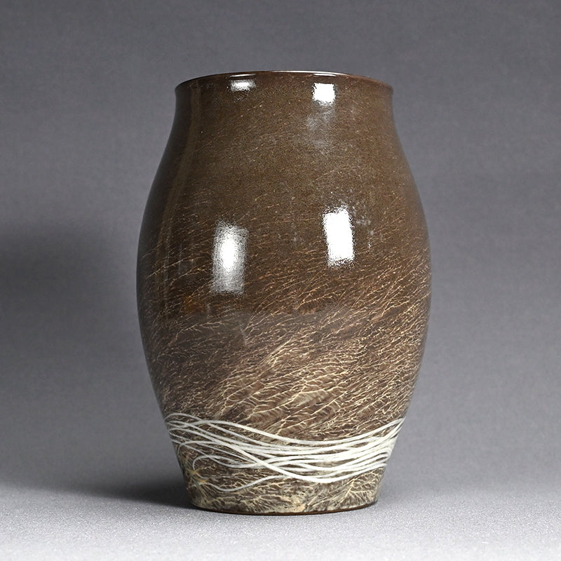 Unusual Vase, Long Tailed Rooster ー十三代 横石 臥牛 "鶏文花瓶"