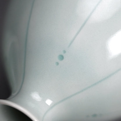 Celadon Shuki Sake Set ー土井 雅文 “鉄彩磁点線文酒器”