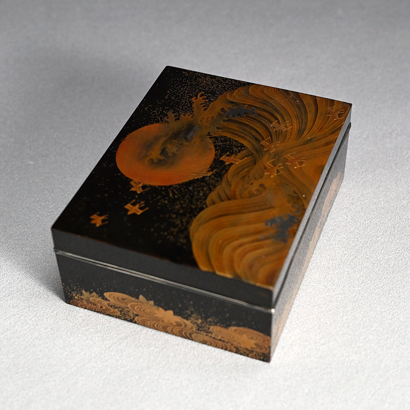Exquisite Crashing Waves & Sun Lacquer Box