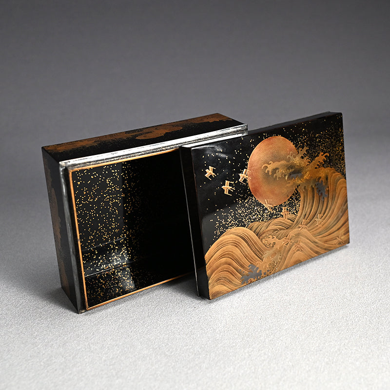 Exquisite Crashing Waves & Sun Lacquer Box