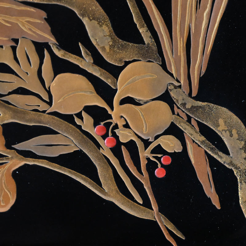 Breathtaking Lacquered Tray ー神坂 雪佳 “四季草花模様 廣蓋”