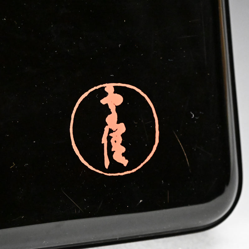 Breathtaking Lacquered Tray ー神坂 雪佳 “四季草花模様 廣蓋”