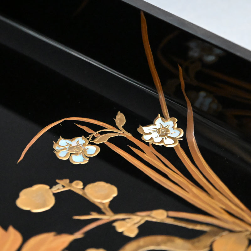Breathtaking Lacquered Tray ー神坂 雪佳 “四季草花模様 廣蓋”
