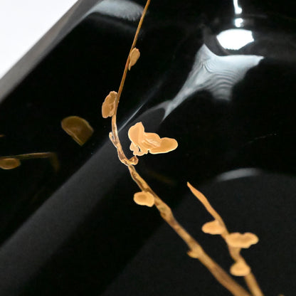 Breathtaking Lacquered Tray ー神坂 雪佳 “四季草花模様 廣蓋”