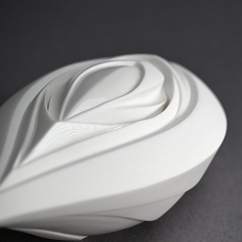 Stylish Katakuchi Sake Vessel ー松村 淳 “Divergence 2.02”