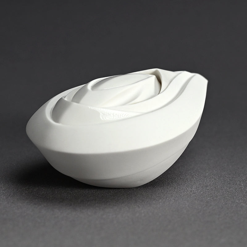 Stylish Katakuchi Sake Vessel ー松村 淳 “Divergence 2.02”