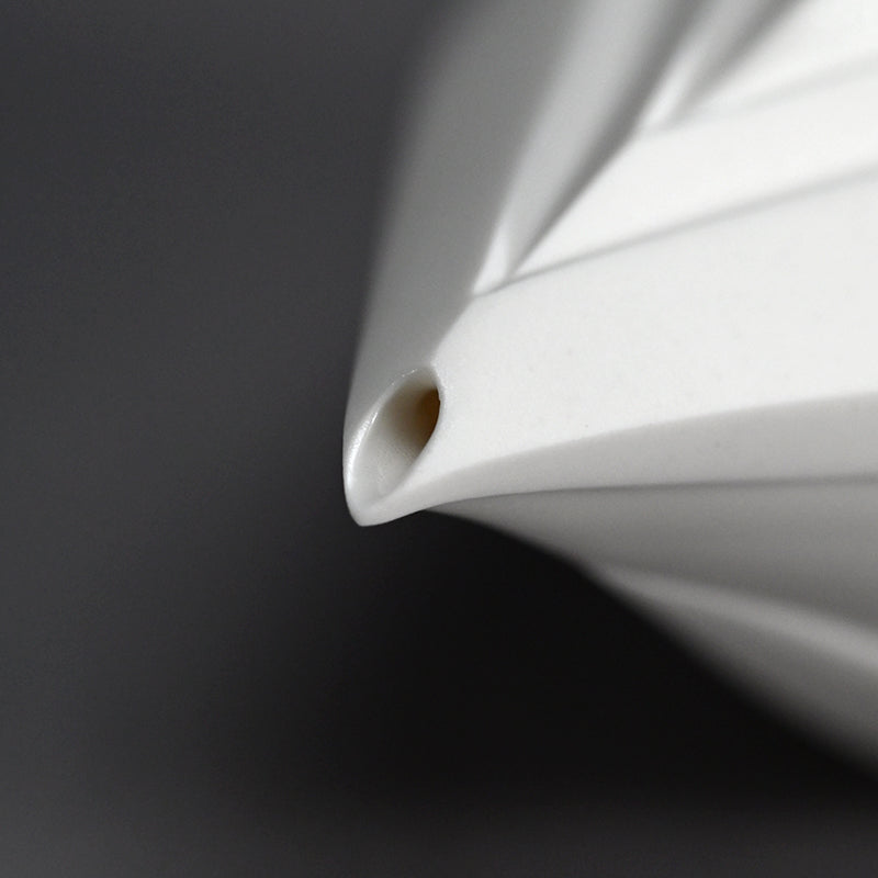 Stylish Katakuchi Sake Vessel ー松村 淳 “Divergence 2.02”