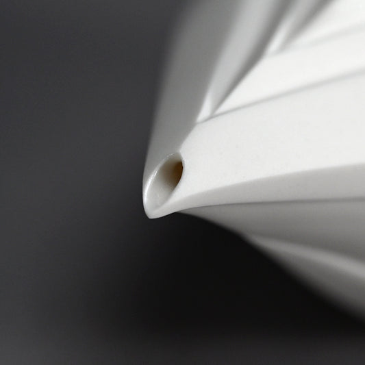 Stylish Katakuchi Sake Vessel ー松村 淳 “Divergence 2.02”