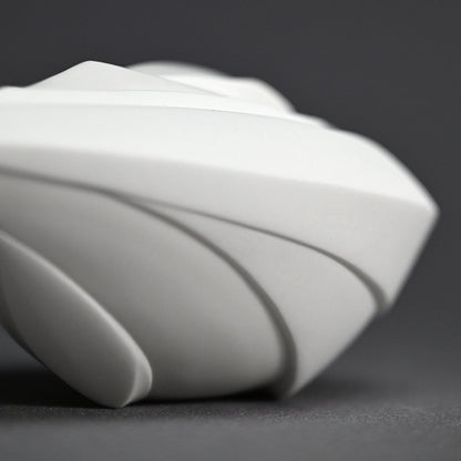 Stylish Katakuchi Sake Vessel ー松村 淳 “Divergence 2.02”