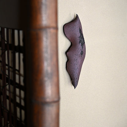 Wall-Mounted Ceramic Object ー向井 奈生子 “癒殻”