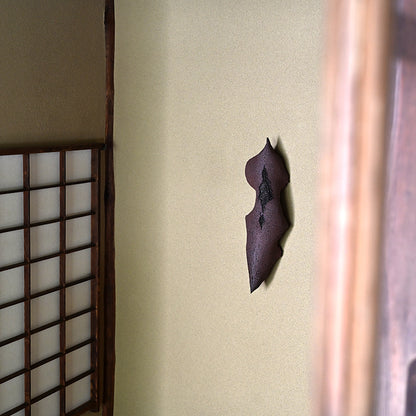 Wall-Mounted Ceramic Object ー向井 奈生子 “癒殻”