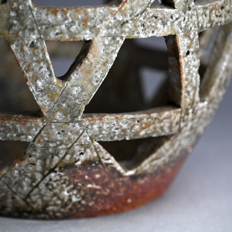 Rare Shogaraki Woven Ceramic Tsubo ー小山 清子 “信楽自然釉 壺”