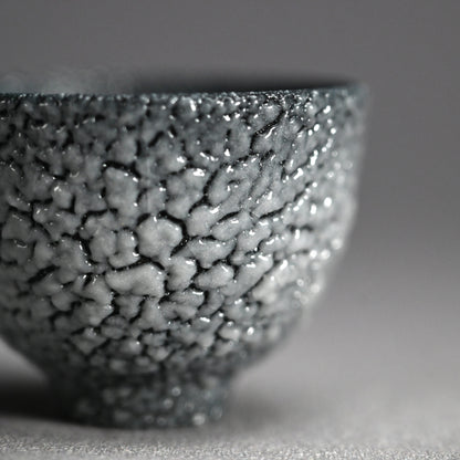 Contemporary Ao-Shino Guinomi ー酒井 博司 "藍色志野ぐい吞み"