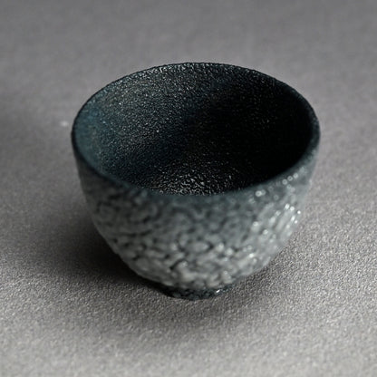 Contemporary Ao-Shino Guinomi ー酒井 博司 "藍色志野ぐい吞み"