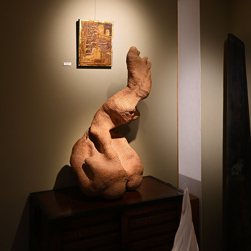 Phantasmagorical Ceramic Sculpture, “Skin of the Earth” ー向井 奈生子 “土の皮Ⅰ”
