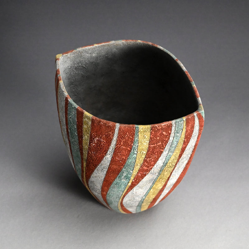 Unusually Colorful Vase ー加古 勝己 “彩陶”