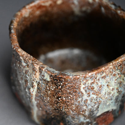 Dramatic Ash Glazed Chawn Tea Bowl ー加古 勝己 “灰釉縞茶碗”
