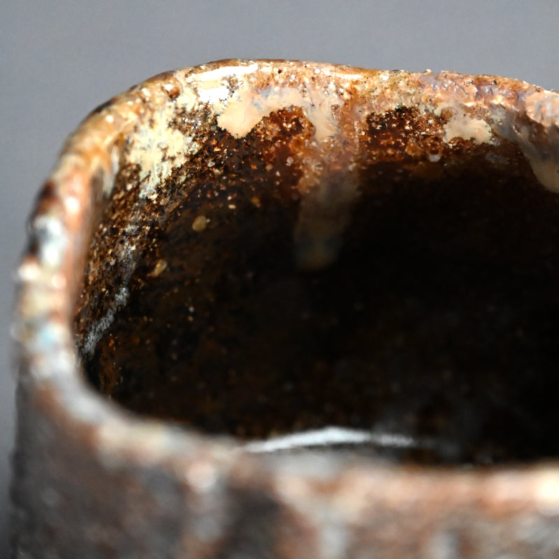 Dramatic Ash Glazed Chawn Tea Bowl ー加古 勝己 “灰釉縞茶碗”