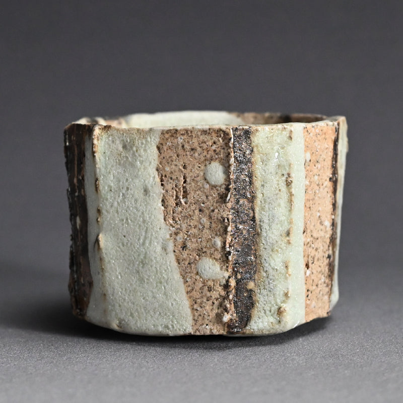 Striking Early Chawan Tea Bowl ー加古 勝己 “灰釉掛分け茶碗”