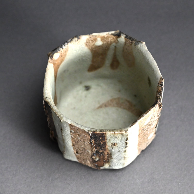 Striking Early Chawan Tea Bowl ー加古 勝己 “灰釉掛分け茶碗”