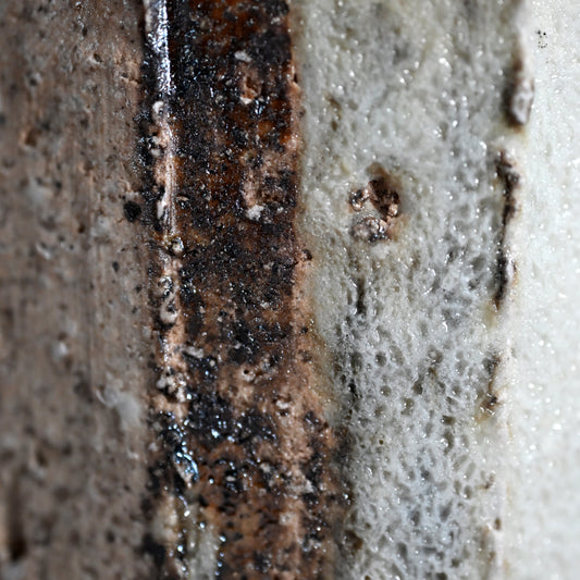 Striking Early Chawan Tea Bowl ー加古 勝己 “灰釉掛分け茶碗”