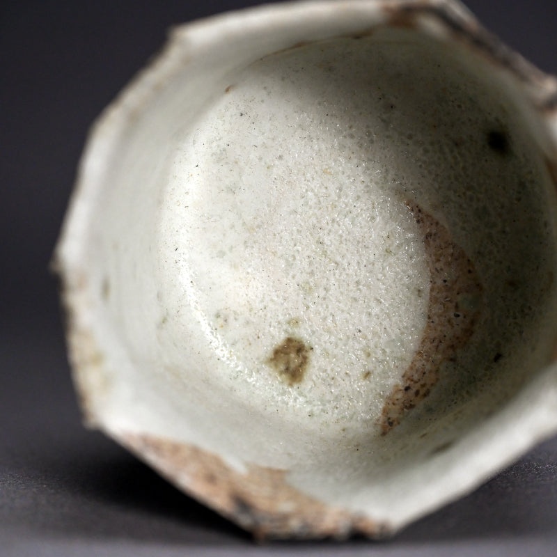Striking Early Chawan Tea Bowl ー加古 勝己 “灰釉掛分け茶碗”