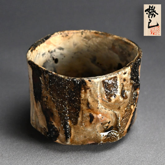 Kohiki Chawan Tea Bowl ー加古 勝己 “灰粉引鉄刷毛茶碗”
