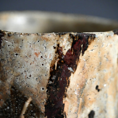 Kohiki Chawan Tea Bowl ー加古 勝己 “灰粉引鉄刷毛茶碗”