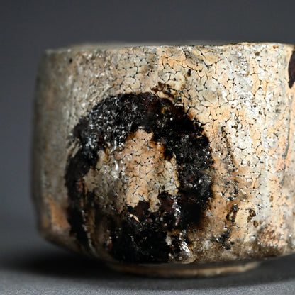 Fabulous Rugged Chawan Tea Bowl ー加古 勝己 “灰粉引丸紋茶碗”