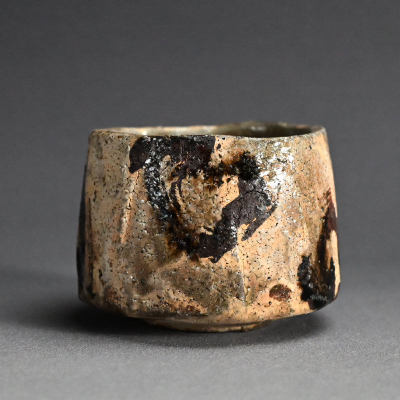 Fabulous Rugged Chawan Tea Bowl ー加古 勝己 “灰粉引丸紋茶碗”