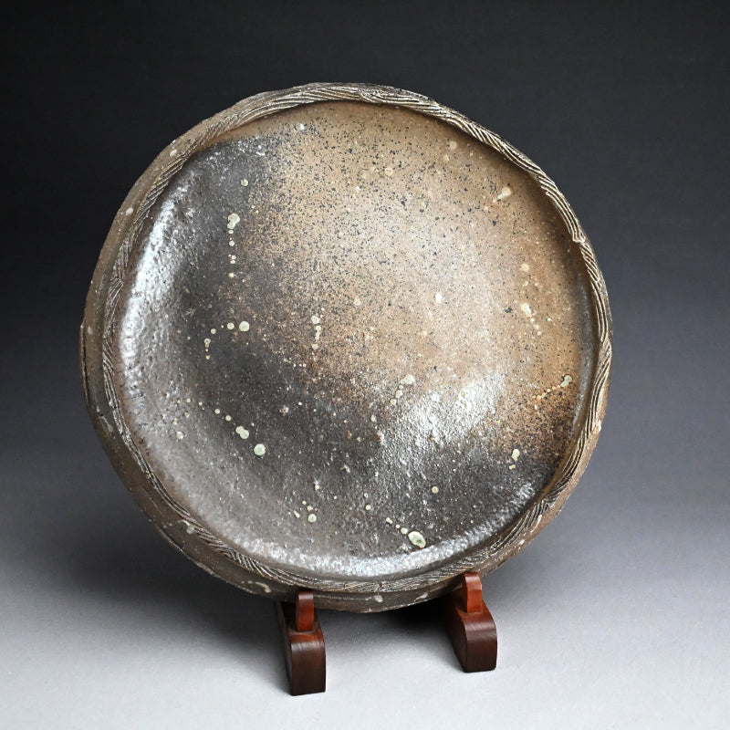 Massive Ash Glazed Platter ー加古 勝己 “灰被雫紋大皿”