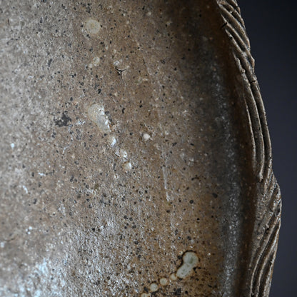 Massive Ash Glazed Platter ー加古 勝己 “灰被雫紋大皿”